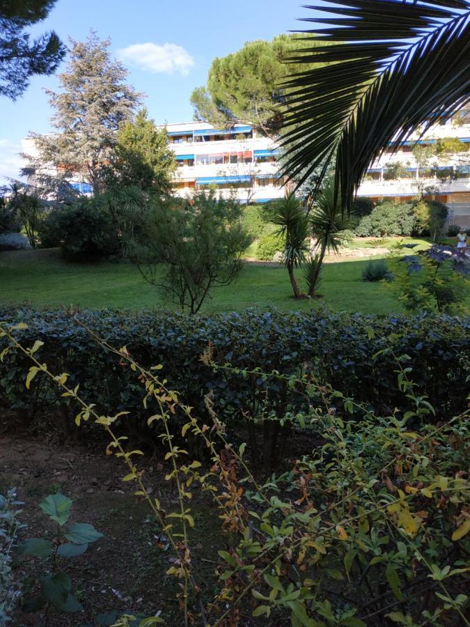 Charmant Appartement A 350M De La Plage Et Du Port Fréjus Kültér fotó